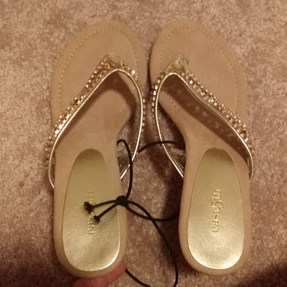 Shoe - Picture 4 of 8